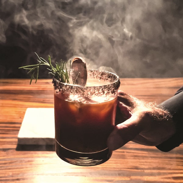 Cocktail Bong smoked bloody mary